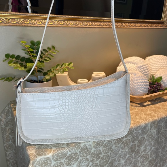 NWT Crocodile textured  Asymmetric Shoulder Hand Bag-Off Cream Ivory  color - Picture 3 of 10